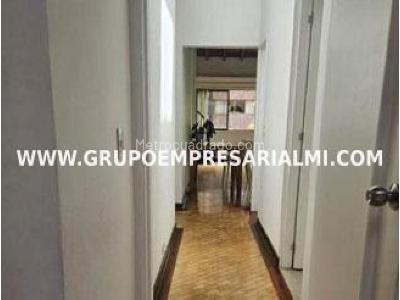 Apartamento de 3 alcobas en venta en Laureles, Medellín, 113 m² · foto 7 de 20