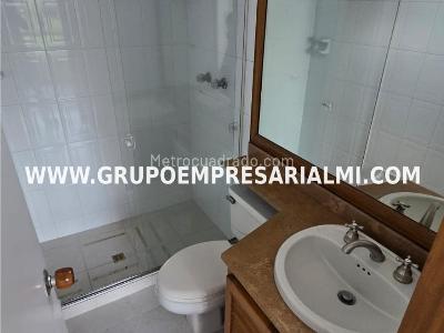 Apartamento de 2 alcobas en arriendo en Patio Bonito, Medellín, 80 m² · foto 11 de 20