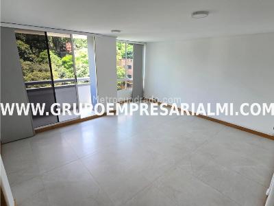 Apartamento de 2 alcobas en arriendo en Patio Bonito, Medellín, 80 m² · foto 4 de 20