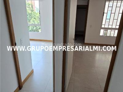 Apartamento de 2 alcobas en arriendo en Patio Bonito, Medellín, 80 m² · foto 5 de 20
