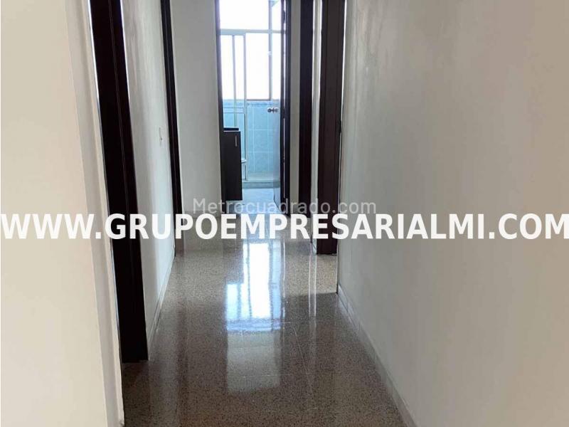 Apartamento en Arriendo en Santa Lucía con 3 Alcobas - 5