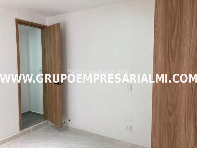 Apartamento de 3 alcobas en venta en Los Naranjos, Envigado, 90 m² · foto 8 de 20