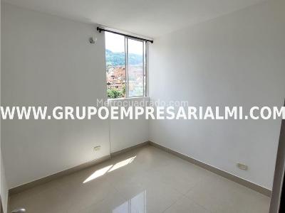 Apartamento de 3 alcobas en venta en Buenos Aires, Medellín, 54 m² · foto 8 de 20