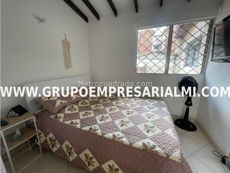 Casa Amoblada de 2 Alcobas en Laureles - 7