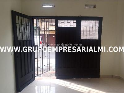 Apartaestudio en arriendo en Villa Hermosa, Medellín, 30 m² · foto 12 de 20