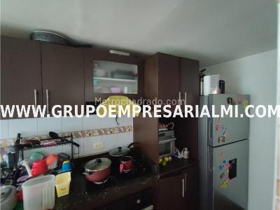 Apartamento en venta en La Milagrosa, Medellín · foto 4 de 20