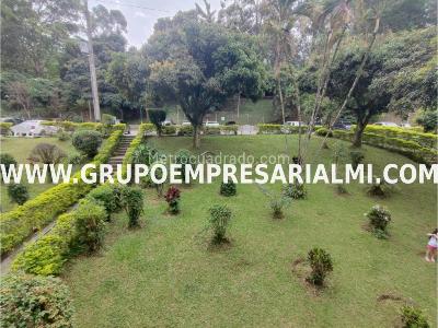 Apartamento en venta en La Milagrosa, Medellín · foto 14 de 20