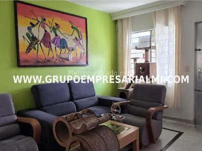 Casa de 4 alcobas en venta en Castilla, Medellín, 105 m² · foto 4 de 20