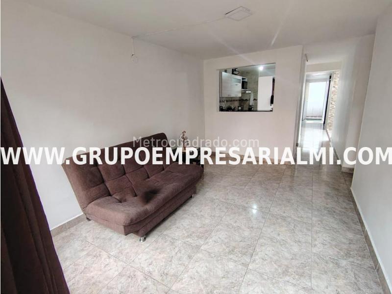 Spacious 3BR House in Robledo - 7
