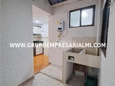 Apartamento de 3 alcobas en venta en El Trianon, Envigado, 89 m² · foto 3 de 15