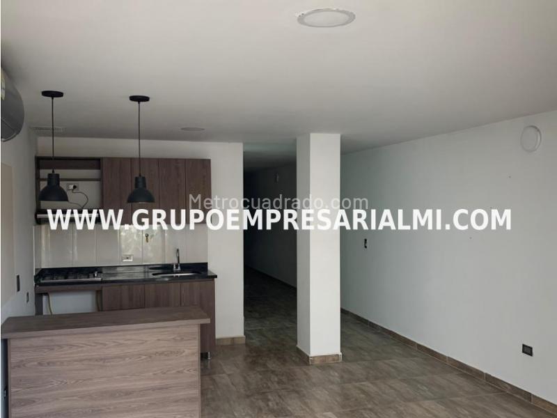 Apartamento Amplio de 3 Alcobas en Laureles - 3