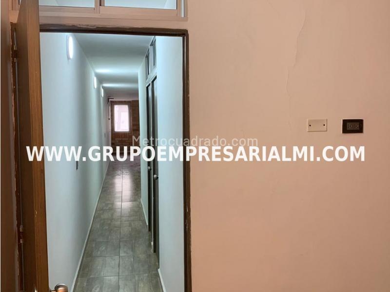 Apartamento Amplio de 3 Alcobas en Laureles - 9