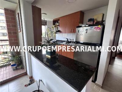 Apartamento de 3 alcobas en arriendo en El Poblado, Medellín, 95 m² · foto 2 de 15