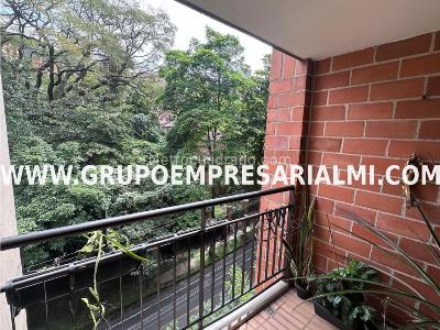 Apartamento de 3 alcobas en arriendo en El Poblado, Medellín, 95 m² · foto 8 de 15
