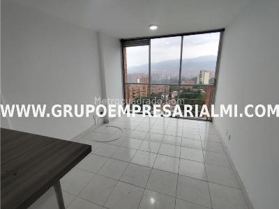 Apartamento en venta en Robledo, Medellín · foto 3 de 20