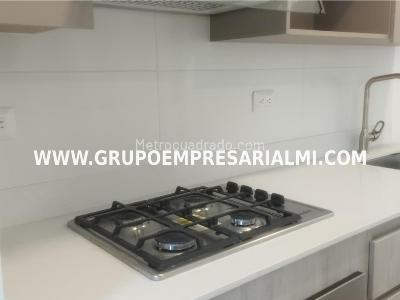 Apartamento en venta en El Poblado, Medellín · foto 4 de 20