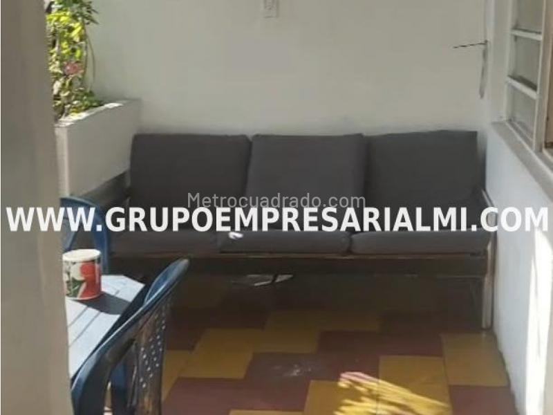 2BR Apartment for Rent in La America (3rd Floor, No Elevator)
