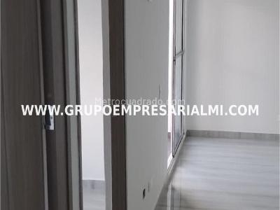 Apartamento de 3 alcobas en venta en Madera, Bello, 55 m² · foto 4 de 20