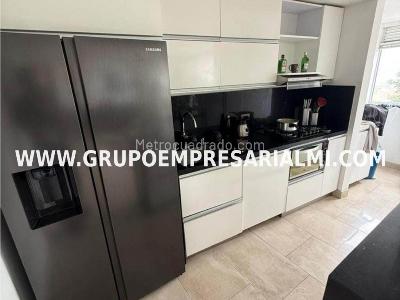 Apartamento de 3 alcobas en venta en Las Antillas, Envigado, 98 m² · foto 3 de 20