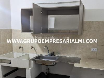 Casa de 2 alcobas en venta en El Chagualo, Medellín, 67 m² · foto 3 de 20