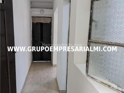Casa de 2 alcobas en venta en El Chagualo, Medellín, 67 m² · foto 17 de 20