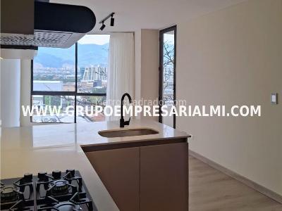Apartaestudio en venta en El Poblado, Medellín, 43 m² · foto 2 de 20