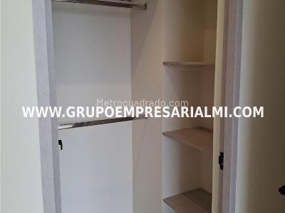 Apartaestudio en venta en El Poblado, Medellín, 43 m² · foto 10 de 20