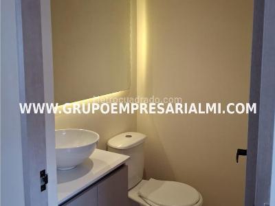 Apartaestudio en venta en El Poblado, Medellín, 43 m² · foto 15 de 20