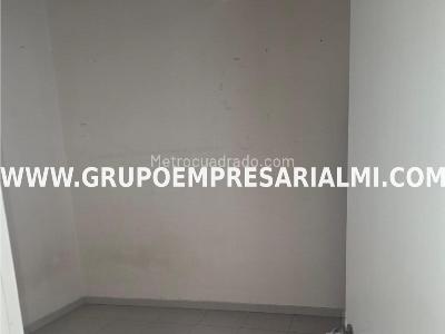 Casa de 5 alcobas en arriendo en Laureles, Medellín, 400 m² · foto 11 de 20