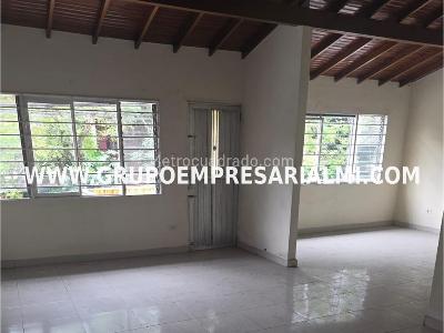 Casa de 5 alcobas en arriendo en Laureles, Medellín, 400 m² · foto 14 de 20