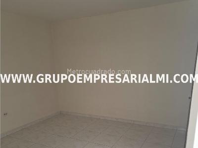 Casa de 5 alcobas en arriendo en Laureles, Medellín, 400 m² · foto 15 de 20