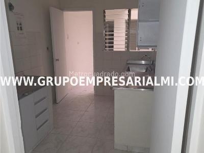 Casa de 5 alcobas en arriendo en Laureles, Medellín, 400 m² · foto 4 de 20