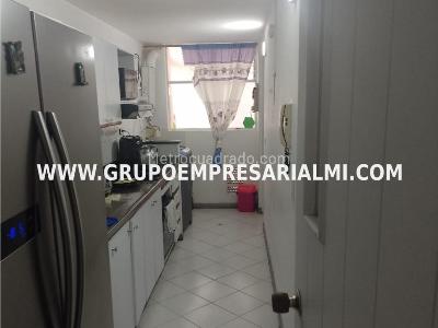 Apartamento en venta en La America, Medellín · foto 2 de 20