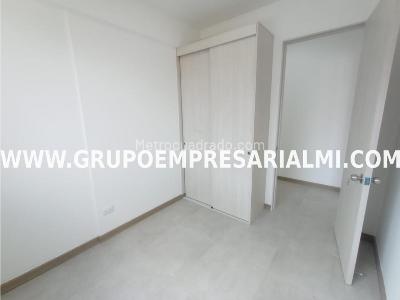 Apartamento de 2 alcobas en venta en San Jose, Sabaneta, 54 m² · foto 10 de 20