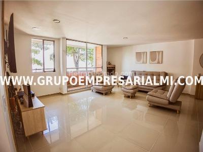 Apartamento de 3 alcobas en venta en La Inmaculada, Envigado, 112 m² · foto 2 de 20
