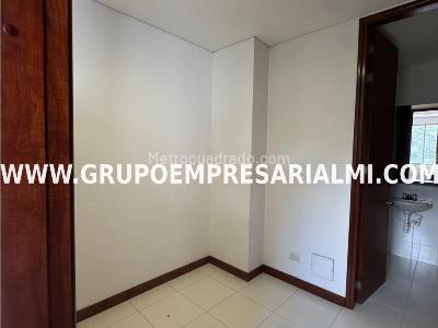 Apartamento de 3 alcobas en arriendo en Los Balsos, Medellín, 280 m² · foto 16 de 20