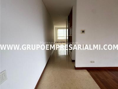 Apartamento de 3 alcobas en arriendo en Los Balsos, Medellín, 280 m² · foto 6 de 20