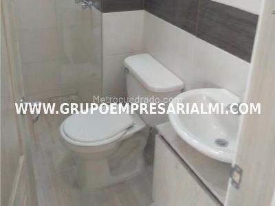 Apartamento de 3 alcobas en venta en Maria Auxiliadora, Sabaneta, 56 m² · foto 15 de 20