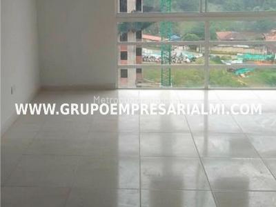 Apartamento de 3 alcobas en venta en Maria Auxiliadora, Sabaneta, 56 m² · foto 3 de 20