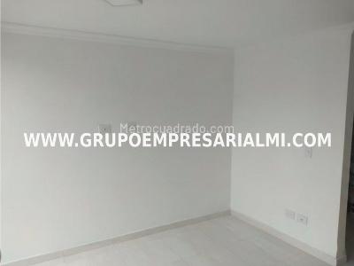 Apartamento de 3 alcobas en venta en Maria Auxiliadora, Sabaneta, 56 m² · foto 7 de 20