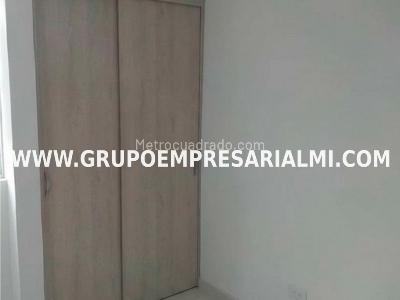 Apartamento de 3 alcobas en venta en Maria Auxiliadora, Sabaneta, 56 m² · foto 8 de 20