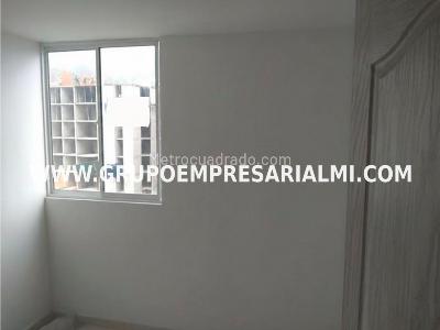 Apartamento de 3 alcobas en venta en Maria Auxiliadora, Sabaneta, 56 m² · foto 9 de 20