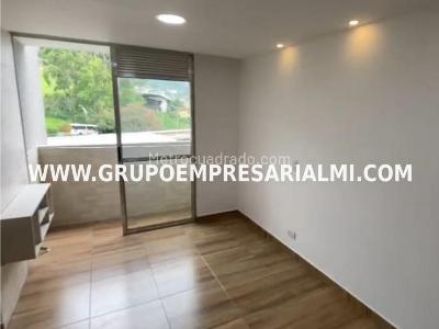 Apartamento en venta en Robledo, Medellín · foto 3 de 20