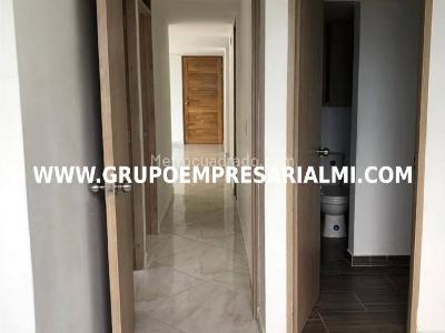 Apartamento de 3 alcobas en venta en Valerias, Bello, 70 m² · foto 13 de 20