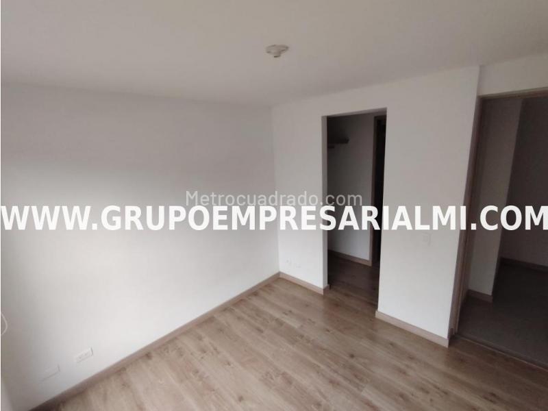 Apartamento Fabuloso de 3 Alcobas con Excelente Vista en Calasanz - 9