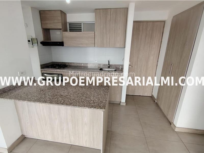 Apartamento de 3 Alcobas con Parqueadero Privado en Calasanz - 4