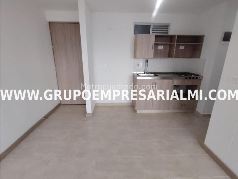 Apartamento de 3 Alcobas en Calasanz, Piso 19 - 5