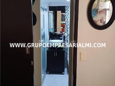 Apartamento de 3 alcobas en venta en Valerias, Bello, 59 m² · foto 13 de 20
