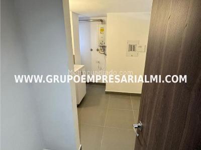 Apartamento de 3 alcobas en venta en Laureles, Medellín, 156 m² · foto 7 de 20