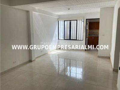 Casa de 3 alcobas en venta en Belen, Medellín, 78 m² · foto 3 de 20